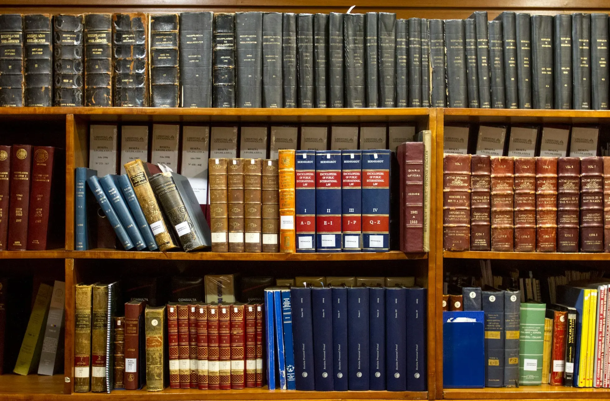 Online Legal Publishing Platform